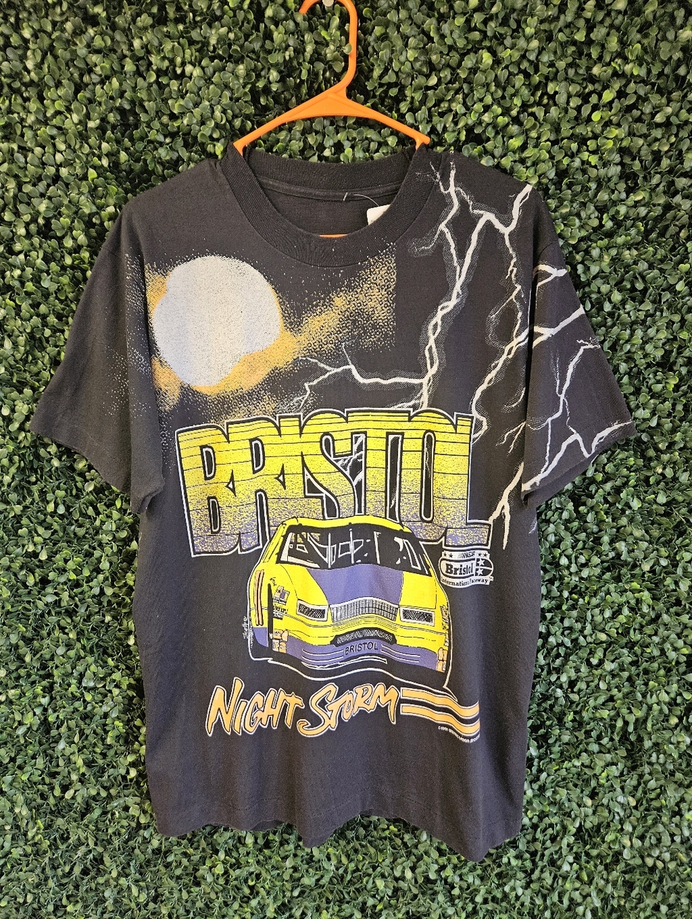 Mens Medium Bristol Night Storm Racing Tshirt